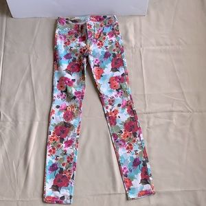 Aeropostale skinny flower pattern jeans